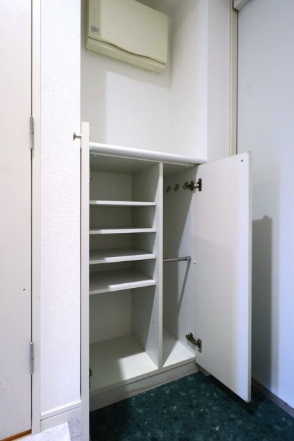 その他設備　靴入