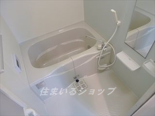 バス・シャワールーム　追い焚き・浴室暖房乾燥機あり