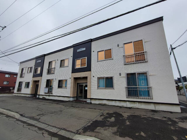 建物外観　札幌市東区北四十四条東「ア・ラ・モード参番館」