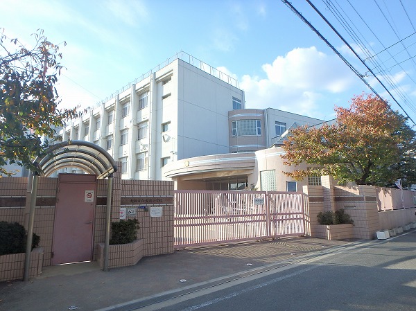 小学校　大阪市立古市小学校（小学校）まで406m