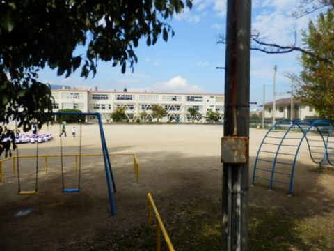 小学校　大津市立長等小学校（小学校）まで466m