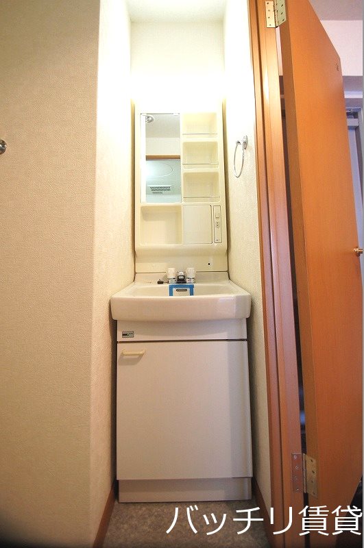 洗面設備　＊画像は別部屋の為イメージ、現状を優先致します。