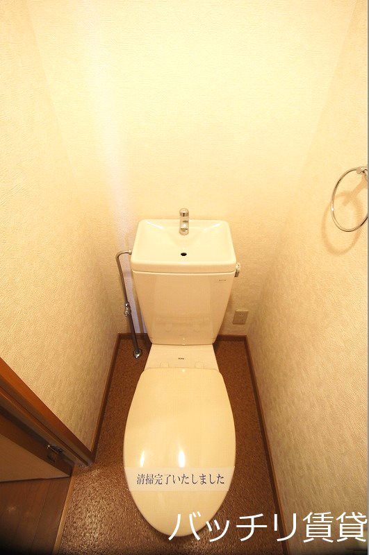 トイレ　＊画像は別部屋の為イメージ、現状を優先致します。