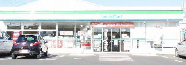 コンビニ　ファミリーマート厚木金田店（コンビニ）まで70m