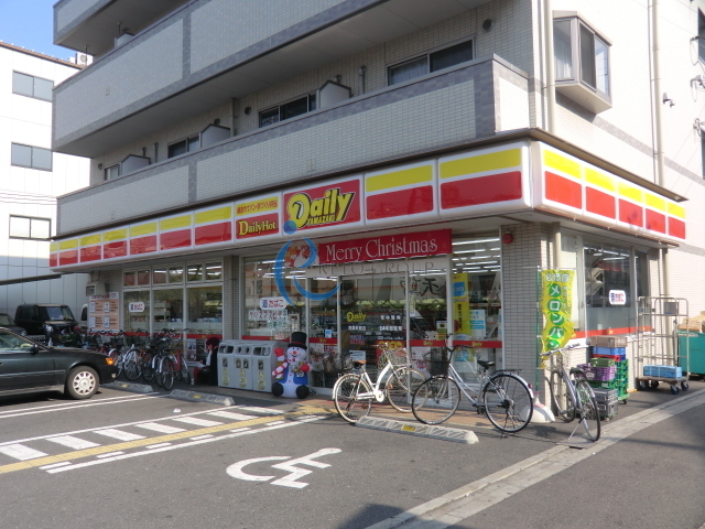 コンビニ　デイリーヤマザキ南巽駅前店（コンビニ）まで379m
