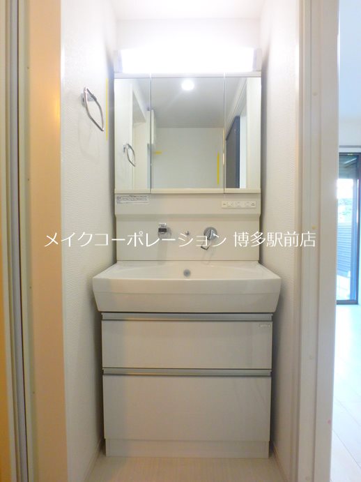洗面設備　同物件別部屋写真引用です。