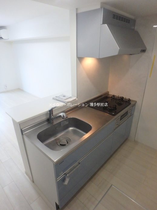 キッチン　同物件別部屋写真引用です。
