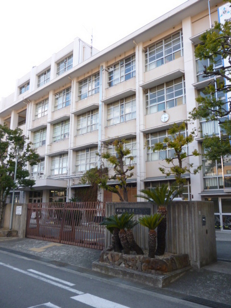 高校・高専　大阪府立泉尾高校（高校・高専）まで1089m