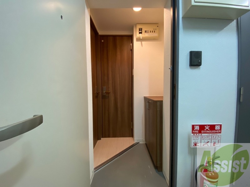 玄関　玄関の様子です。明るい印象ですね。気分もあがりそう。