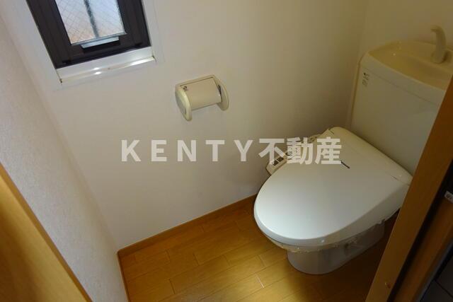 トイレ　落ち着いたトイレです