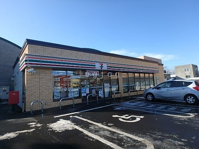 コンビニ　セブン-イレブン札幌白石中央2条店（コンビニ）まで648m