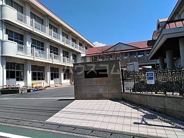 小学校　富士市立神戸小学校（小学校）まで734m