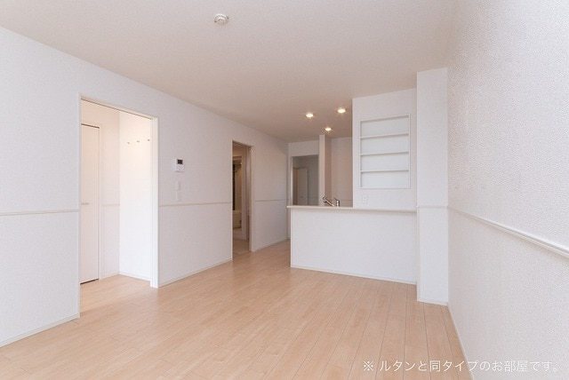 居室・リビング　図面と現状に相違がある場合には現状を優先