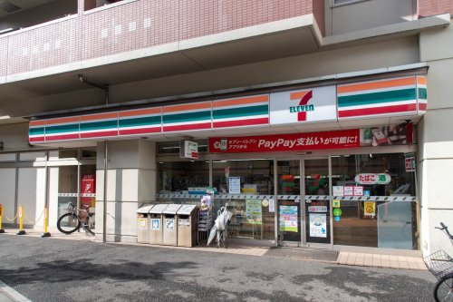 コンビニ　セブンイレブン 豊島東池袋5丁目店（コンビニ）まで558m