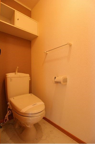 トイレ　・同型参考写真