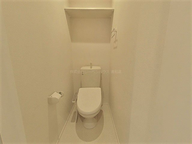 トイレ　温水洗浄便座