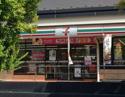 コンビニ　セブンイレブン 横浜戸塚名瀬町店（コンビニ）まで417m