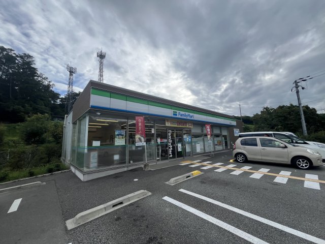 コンビニ　ファミリーマート　西宮名塩店（コンビニ）まで995m