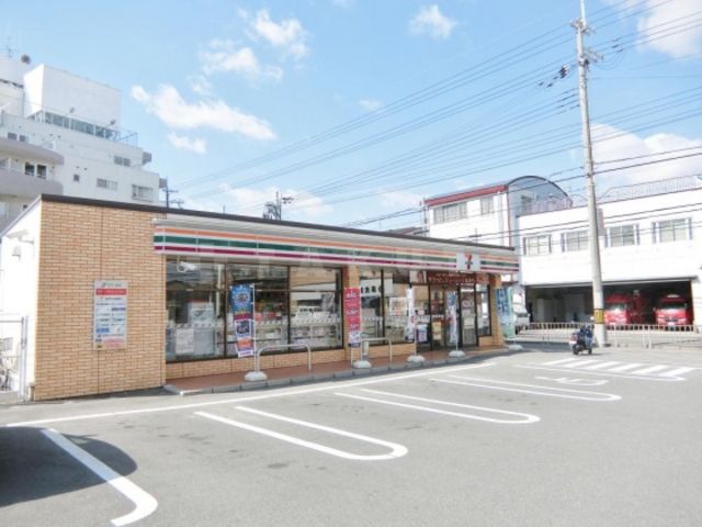 コンビニ　セブンイレブン吹田岸部北5丁目店（コンビニ）まで600m