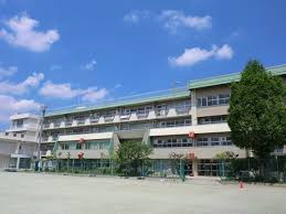 中学校　国分寺市立第四中学校（中学校）まで347m