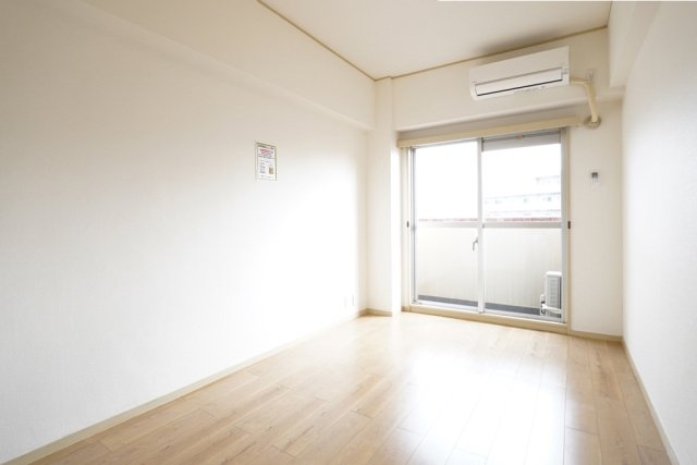 居室・リビング　※別部屋参考写真