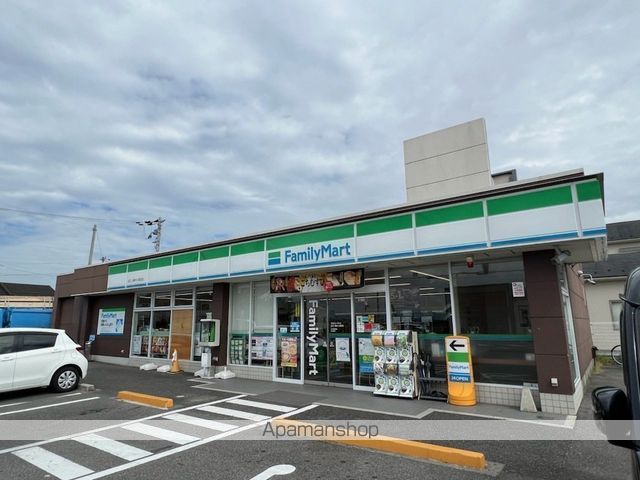 コンビニ　ファミリーマート近江八幡中小森町店（コンビニ）まで245m
