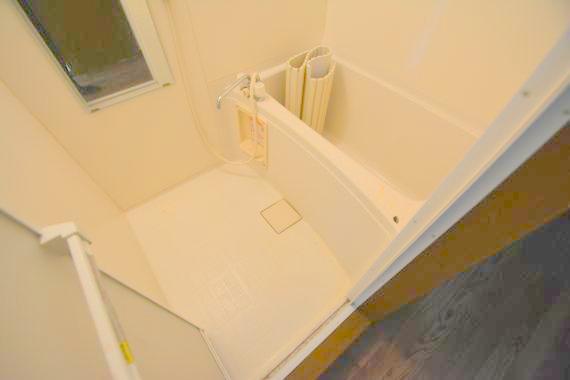 バス・シャワールーム　ゆったりと入るなら、お風呂とトイレとは別々が嬉しいですよね。