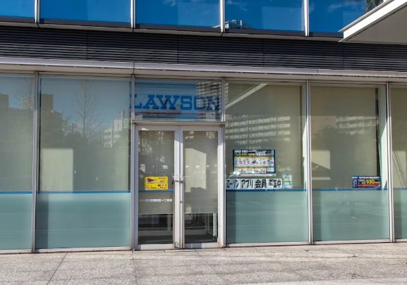 コンビニ　ローソン江東東雲一丁目店（コンビニ）まで145m