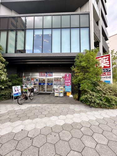 ドラックストア　ウエルシア大阪新町店（ドラッグストア）まで42m