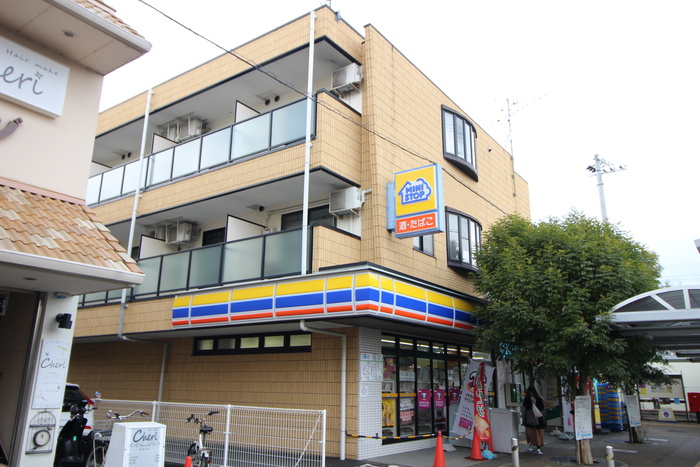 コンビニ　ミニストップ（コンビニ）まで110m