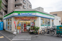 コンビニ　ファミリーマート 中野鷺宮一丁目店（コンビニ）まで133m