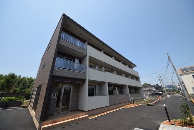 建物外観　オートロック物件