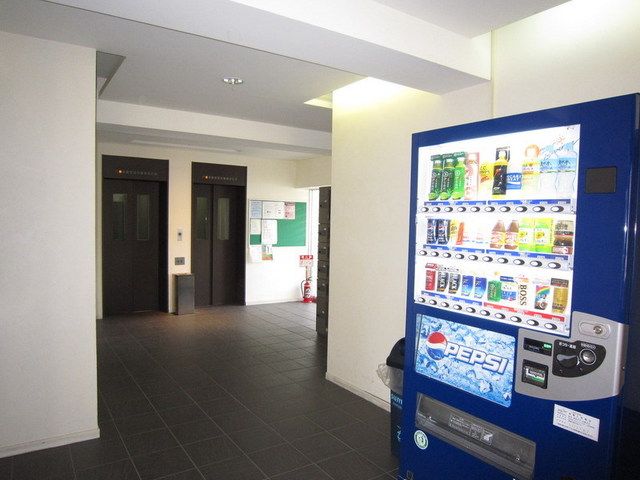その他　自動販売機あり