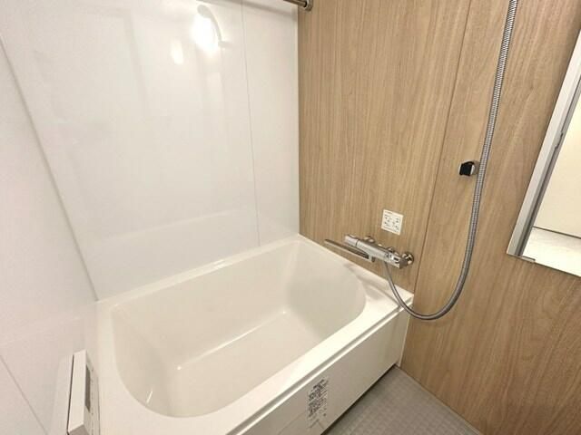 バス・シャワールーム　写真は同タイプ住居です。