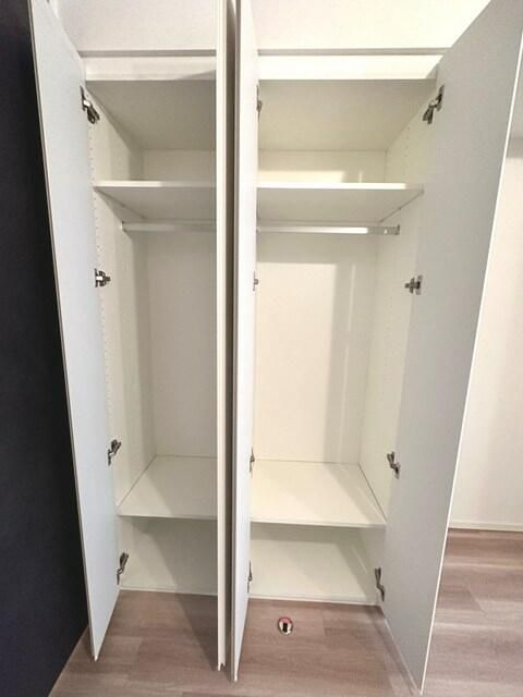 収納　写真は同タイプ住居です。
