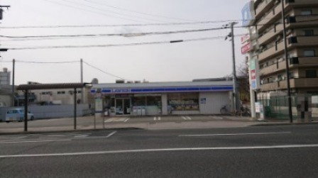 コンビニ　ローソン 伊丹池尻店（コンビニ）まで577m