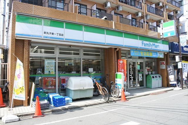 コンビニ　ファミリーマート（コンビニ）まで552m
