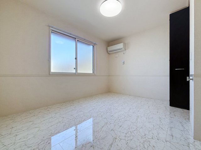 その他部屋・スペース　掲載写真は同型の左右反転の部屋を掲載しております。仕様等が異