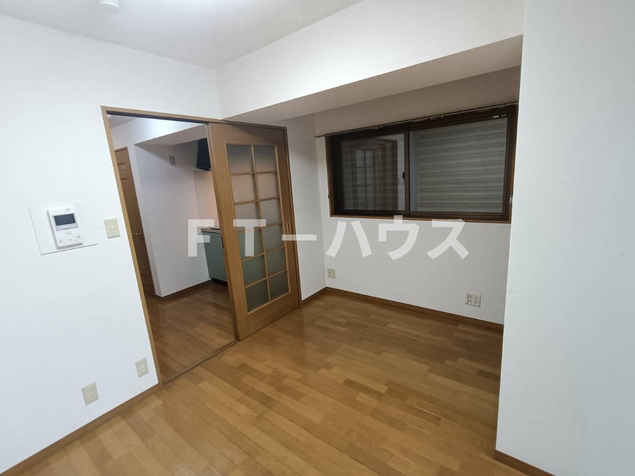 アーネット西船橋の居間写真