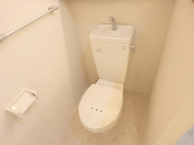 トイレ　清潔感のあるトイレです
