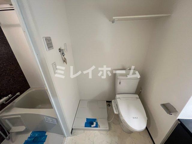トイレ　同建物内、別のお部屋の参考写真になります。