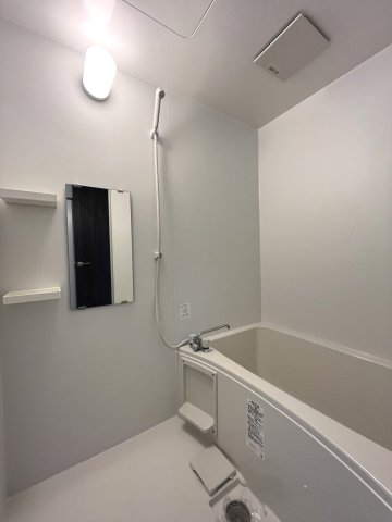 バス・シャワールーム　同物件・別部屋画像
