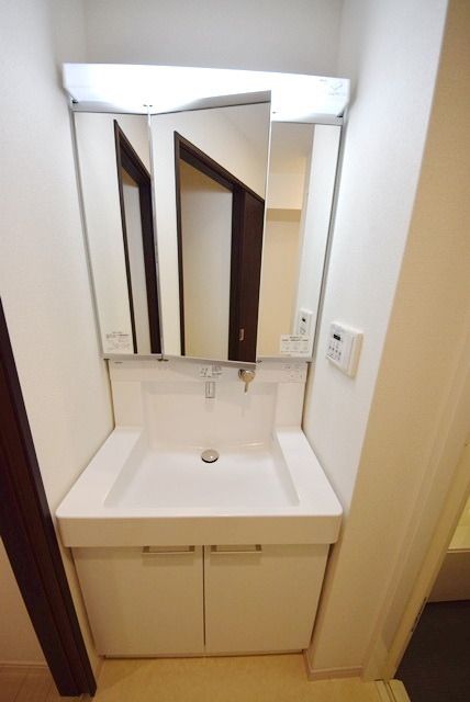 洗面設備　※同物件他部屋参考写真