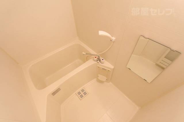 バス・シャワールーム　バスとトイレは別です。