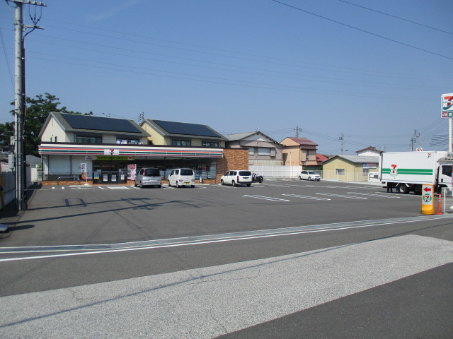 コンビニ　セブンイレブン 高知鴨部1丁目店（コンビニ）まで249m