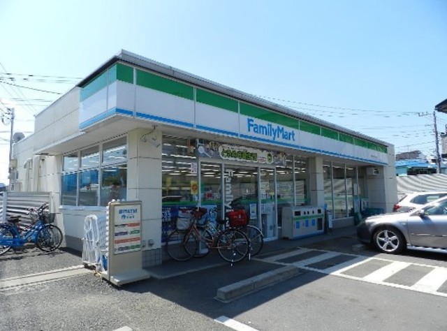 コンビニ　ファミリーマート駒井町一丁目店（コンビニ）まで627m