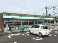 コンビニ　ファミリーマート淵野辺本町一丁目店（コンビニ）まで82m