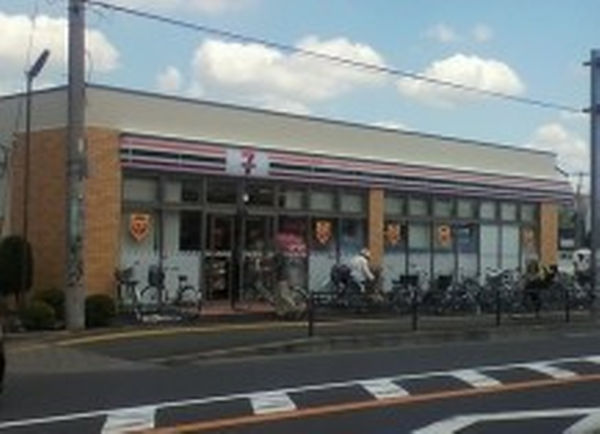 コンビニ　セブンイレブン相模原淵野辺本町2丁目店（コンビニ）まで665m