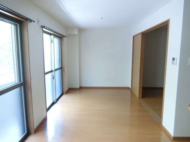 居室・リビング　(イメージ)