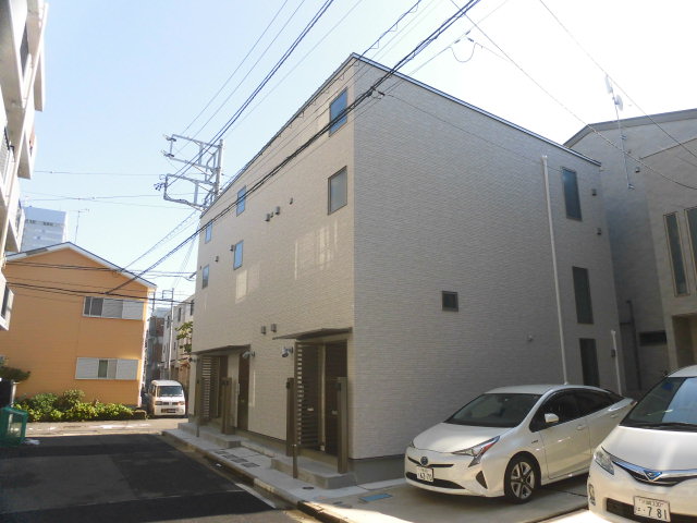 LOFT HOUSE